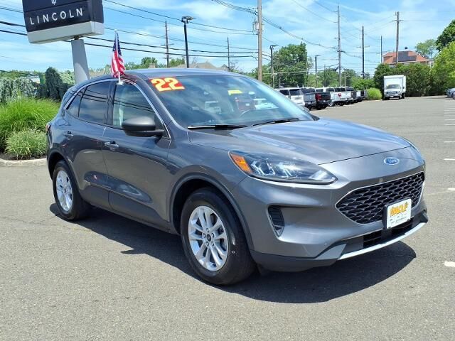 2022 Ford Escape Hybrid SE — photo 1 of 13