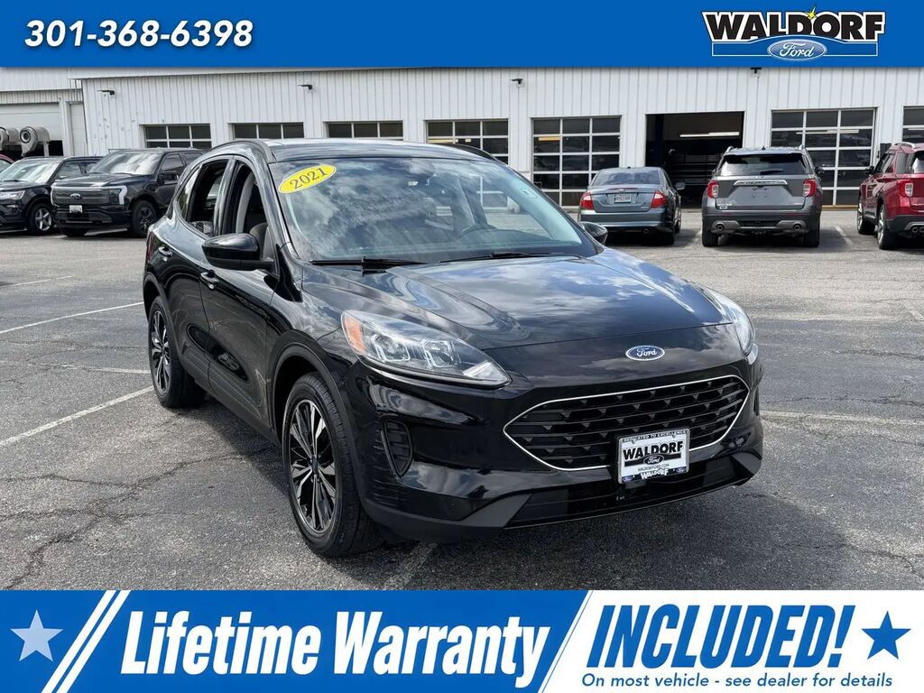 2021 Ford Escape Hybrid SE — photo 1 of 40