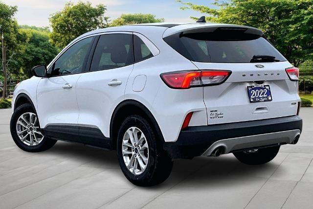 2022 Ford Escape Hybrid SE — photo 1 of 12