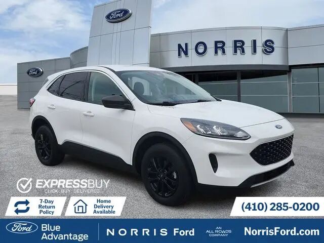 2022 Ford Escape Hybrid SE