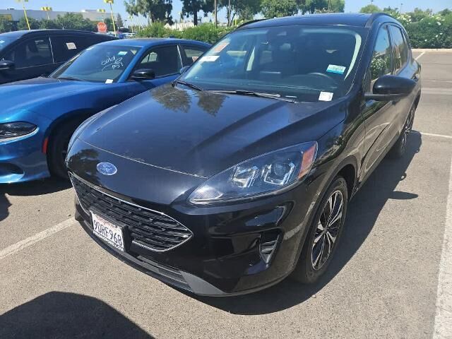 2022 Ford Escape Hybrid SE