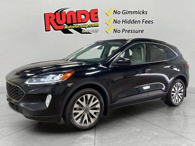 2022 Ford Escape Titanium Hybrid — photo 1 of 12