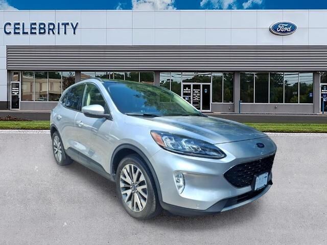 2020 Ford Escape Hybrid Titanium — photo 1 of 26