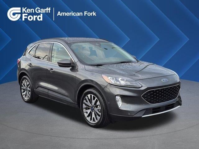 2020 Ford Escape Hybrid Titanium — photo 1 of 26