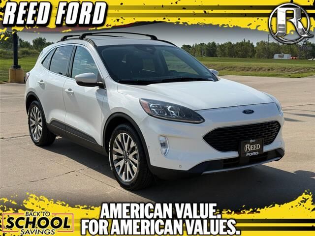 2020 Ford Escape Hybrid Titanium — photo 1 of 13