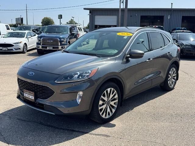 2020 Ford Escape Hybrid Titanium
