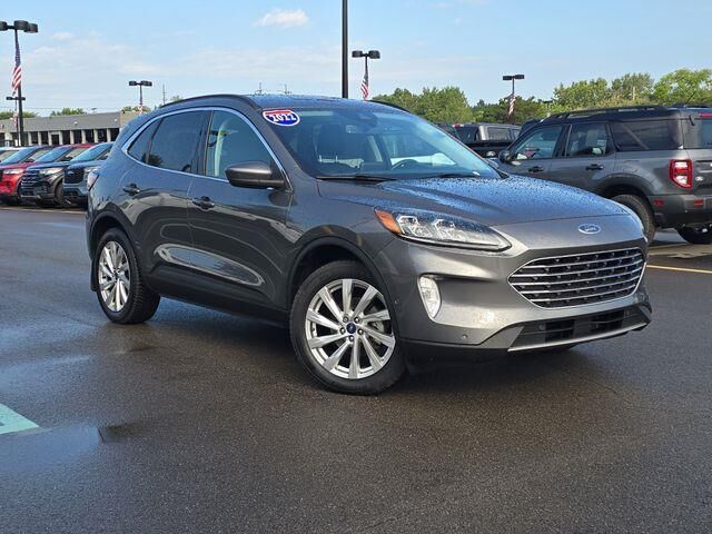 2022 Ford Escape Hybrid Titanium — photo 1 of 26