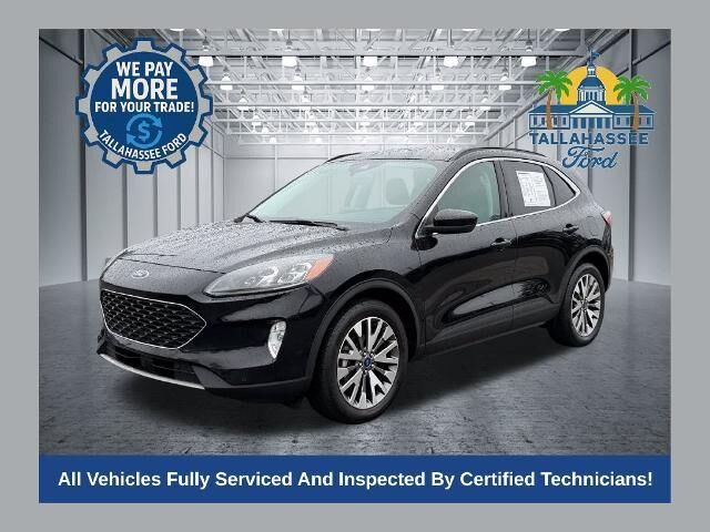 2022 Ford Escape Hybrid Titanium