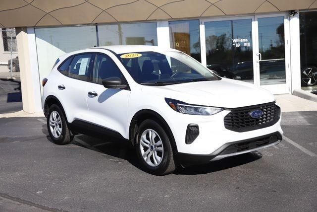 2023 Ford Escape Base