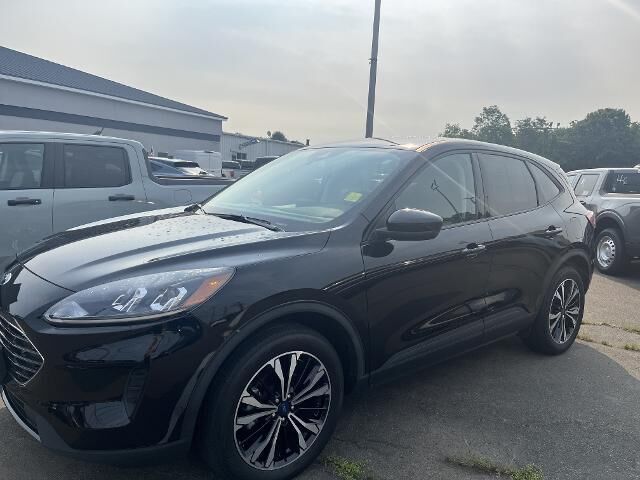 2022 Ford Escape SE — photo 1 of 13