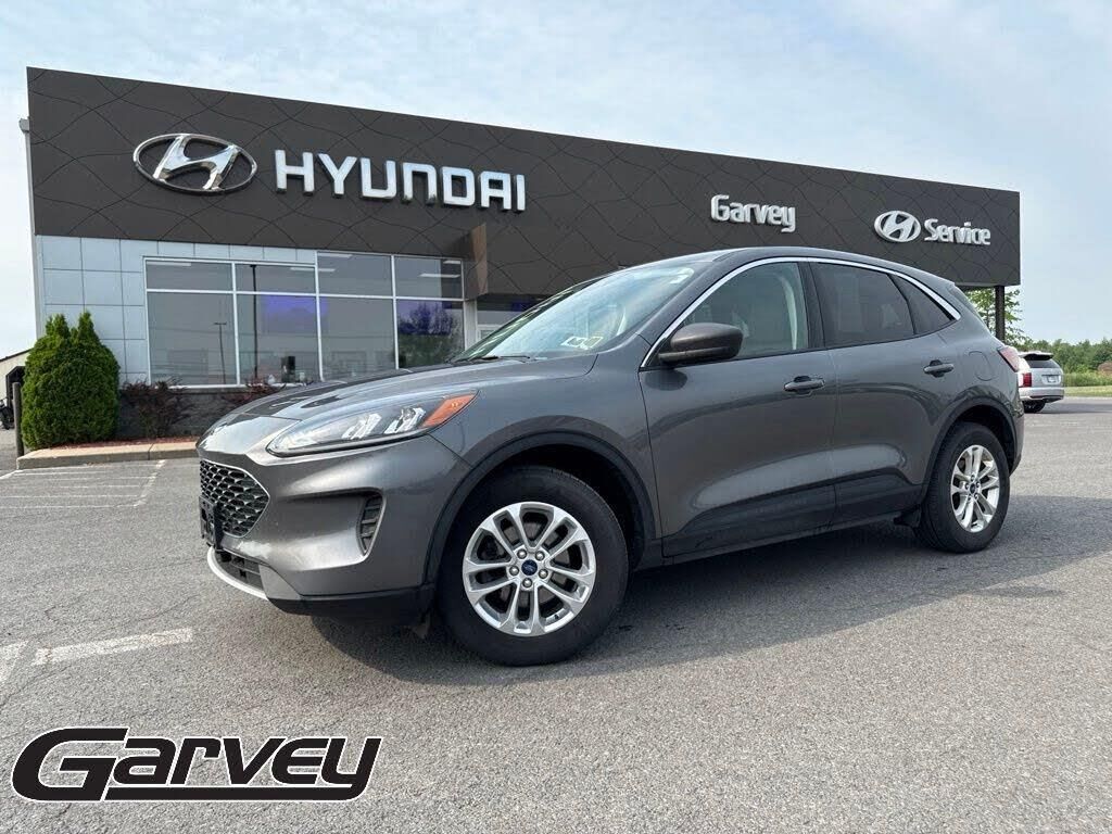 2022 Ford Escape SE — photo 1 of 1