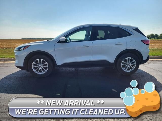 2021 Ford Escape SE — photo 1 of 5