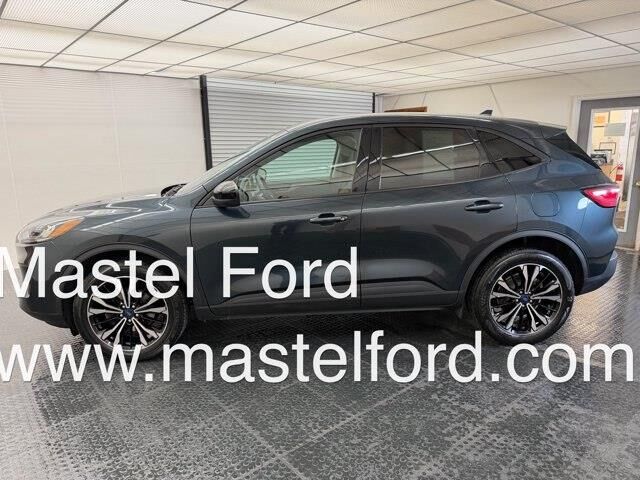 2022 Ford Escape SE — photo 1 of 13