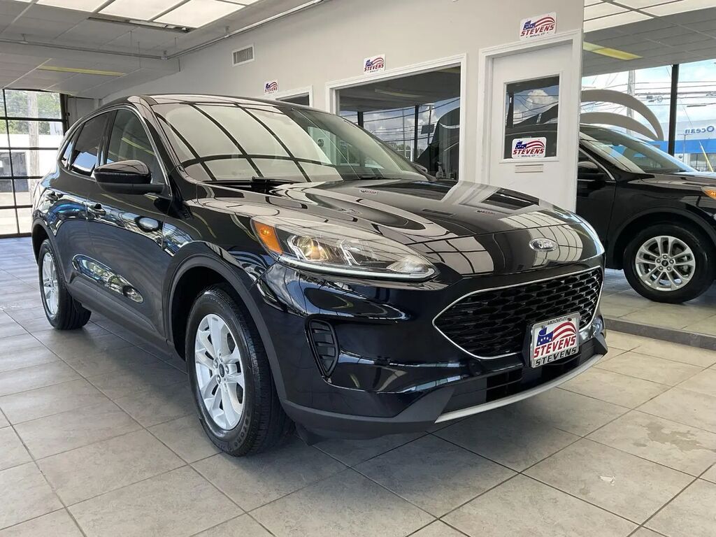 2020 Ford Escape SE — photo 1 of 26