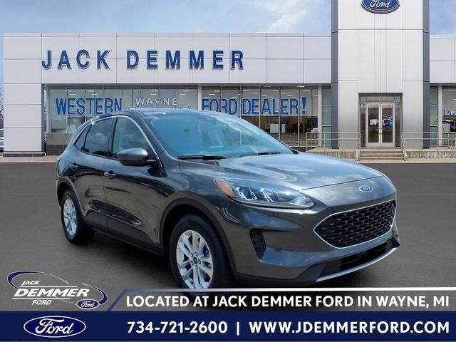 2020 Ford Escape SE — photo 1 of 13
