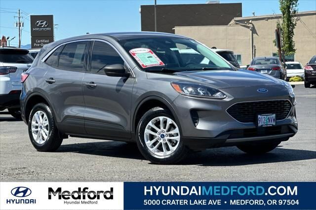 2022 Ford Escape SE — photo 1 of 13