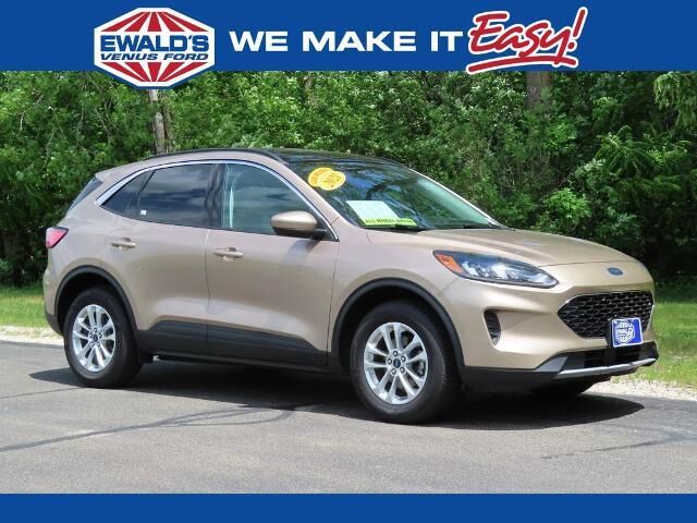 2021 Ford Escape SE — photo 1 of 13