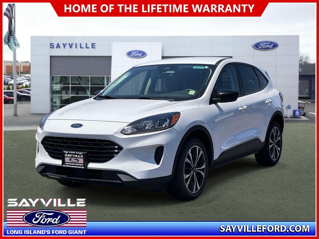 2022 Ford Escape SE — photo 1 of 27
