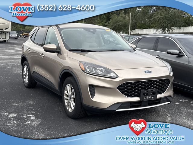 2020 Ford Escape SE — photo 1 of 10