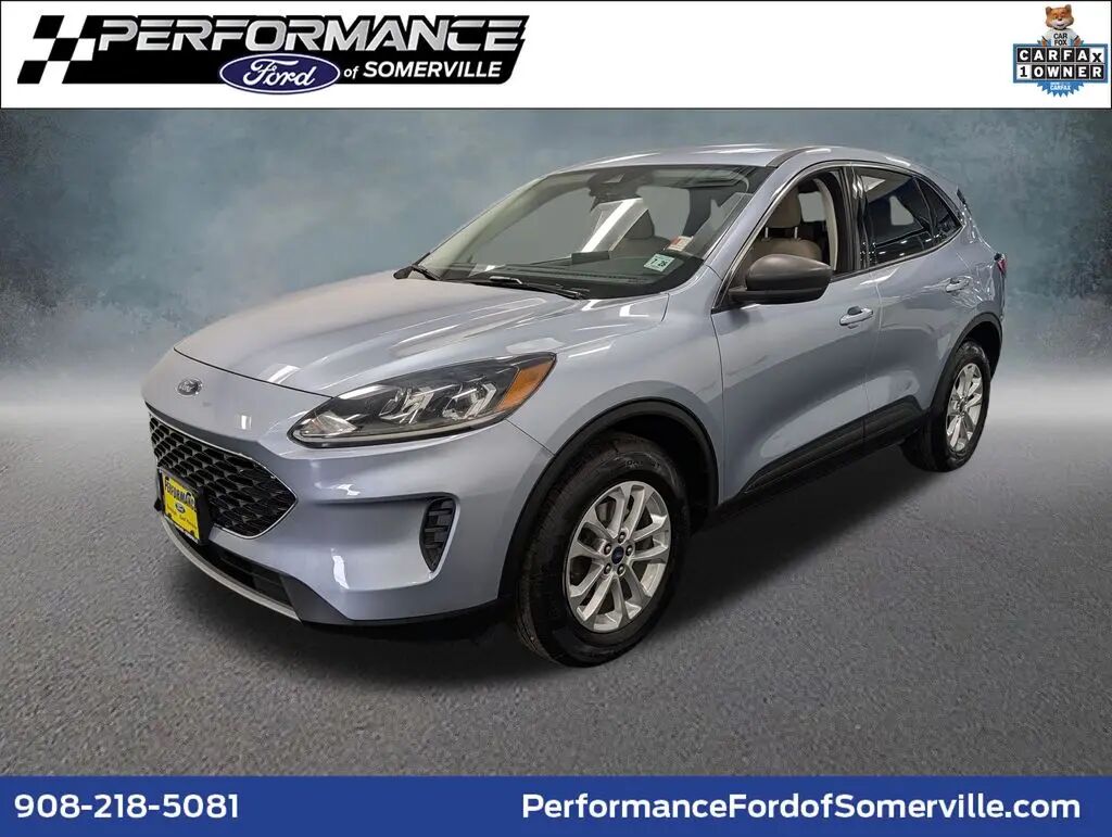 2022 Ford Escape SE — photo 1 of 13