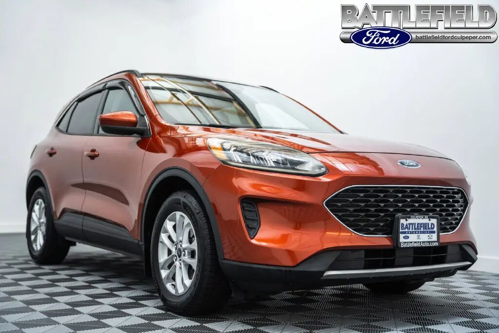 2020 Ford Escape SE — photo 1 of 13