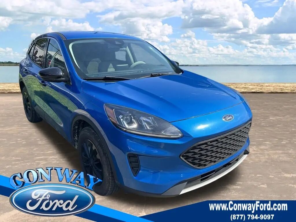 2021 Ford Escape SE — photo 1 of 5