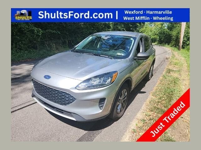 2022 Ford Escape SE — photo 1 of 16