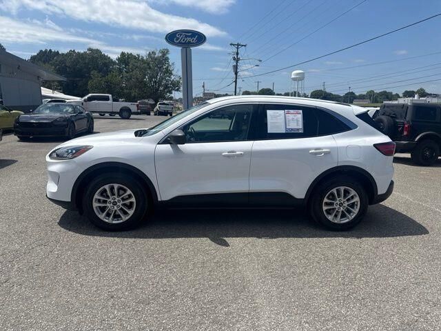 2022 Ford Escape SE — photo 1 of 39