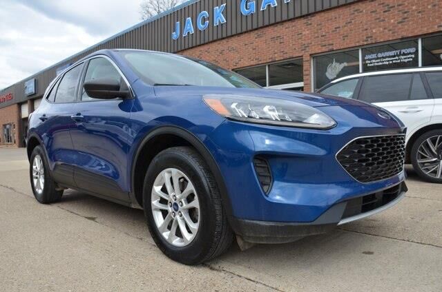 2022 Ford Escape SE — photo 1 of 13