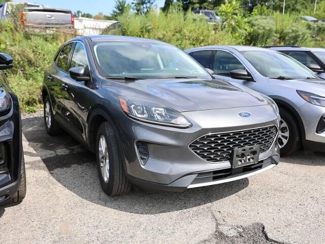 2021 Ford Escape SE — photo 1 of 13