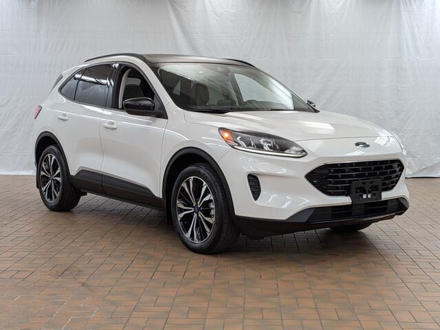 2022 Ford Escape SE — photo 1 of 26