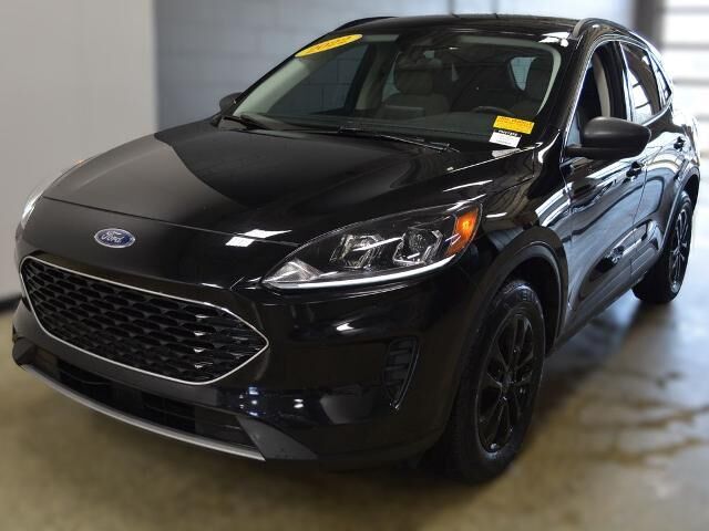 2022 Ford Escape SE — photo 1 of 12