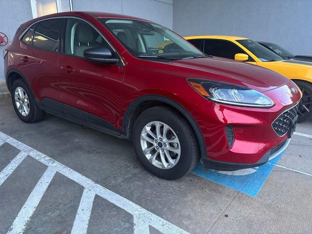 2022 Ford Escape SE — photo 1 of 41