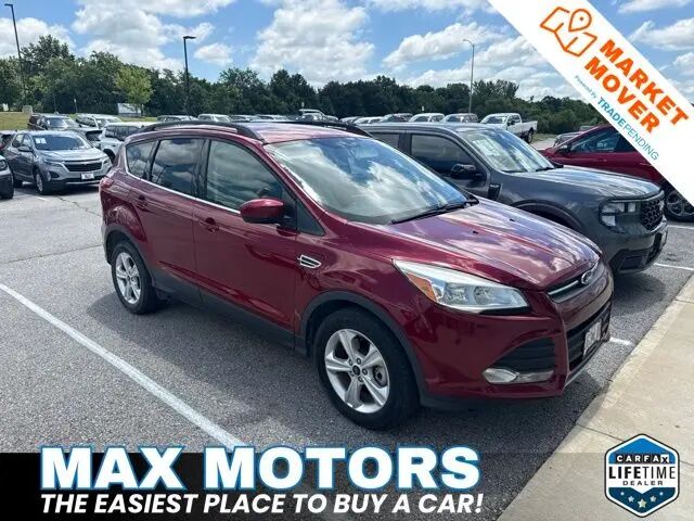 2015 Ford Escape SE — photo 1 of 9