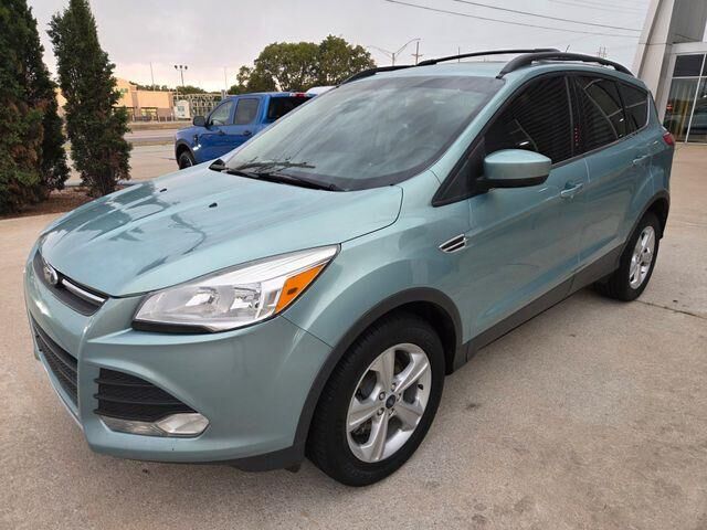 2013 Ford Escape SE — photo 1 of 13