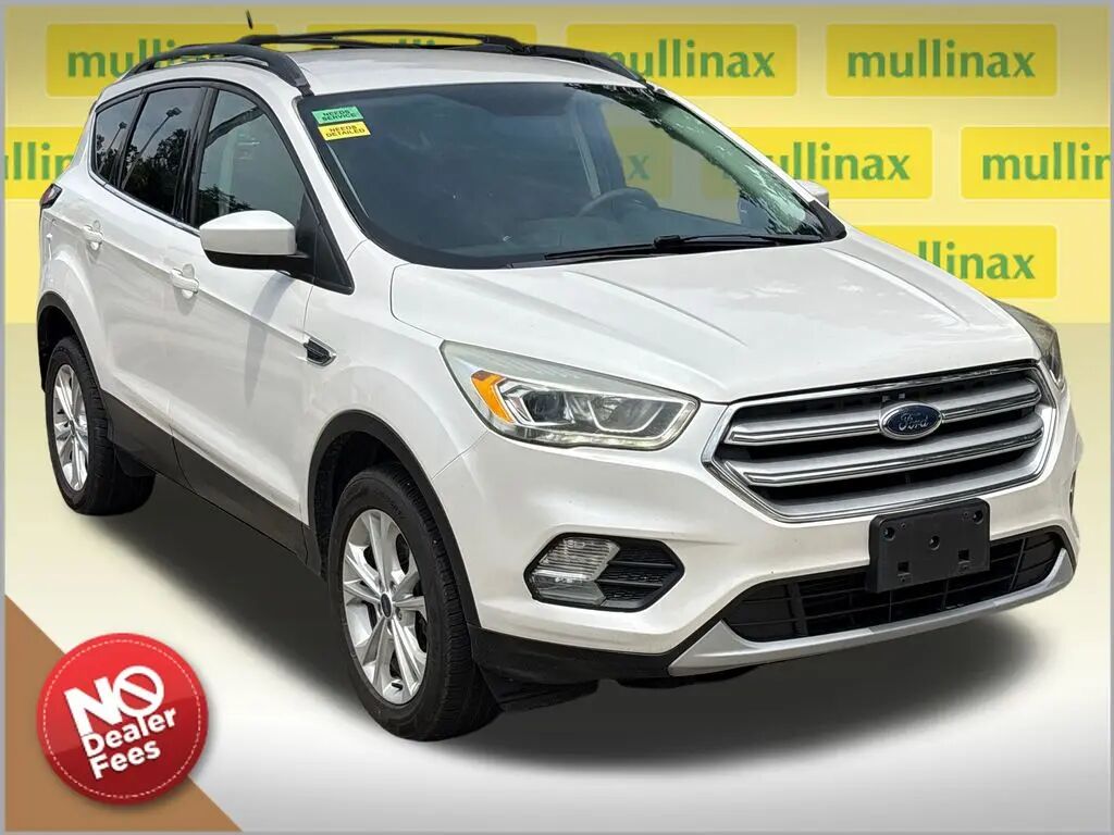 2017 Ford Escape SE — photo 1 of 24