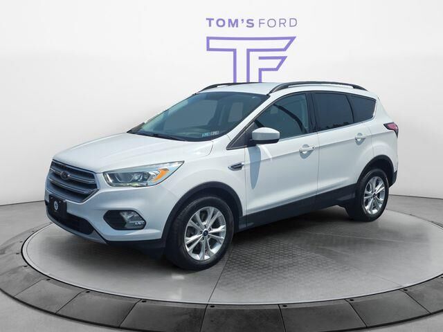2017 Ford Escape SE — photo 1 of 38