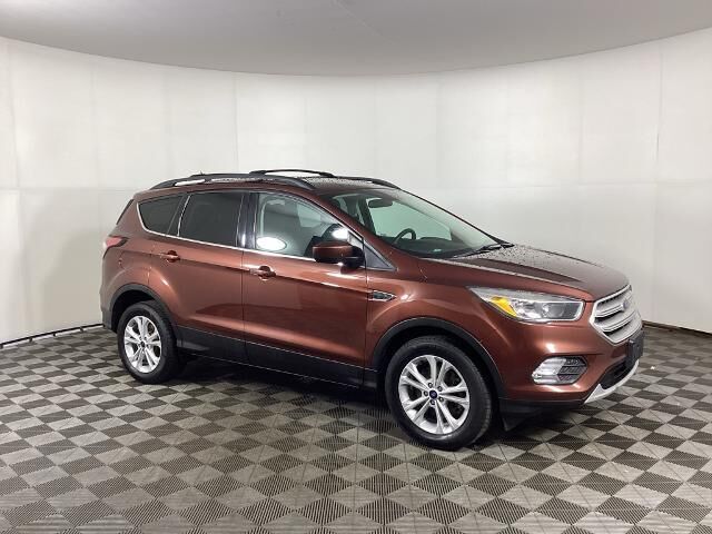 2018 Ford Escape SE — photo 1 of 13