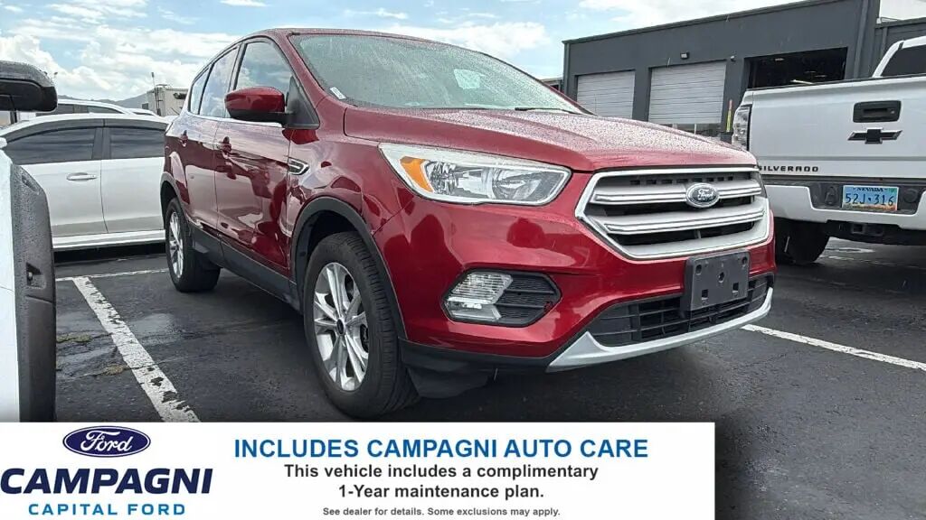 2019 Ford Escape SE — photo 1 of 9