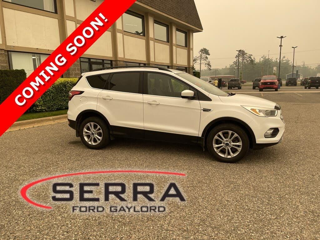 2018 Ford Escape SE — photo 1 of 2