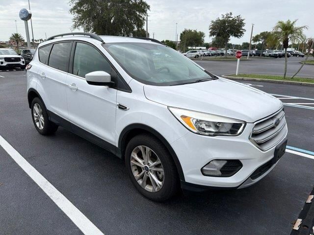 2018 Ford Escape SE — photo 1 of 26