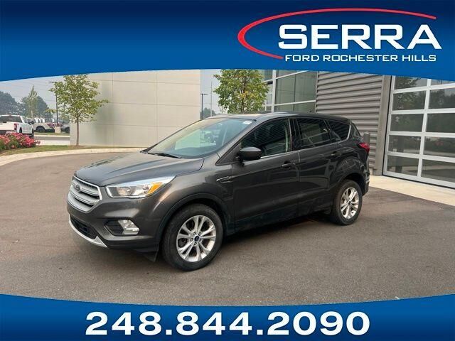 2019 Ford Escape SE — photo 1 of 13