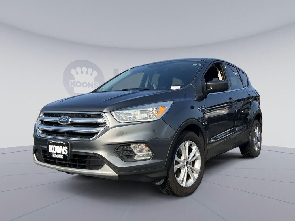 2017 Ford Escape SE — photo 1 of 1