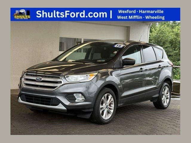 2019 Ford Escape SE — photo 1 of 12