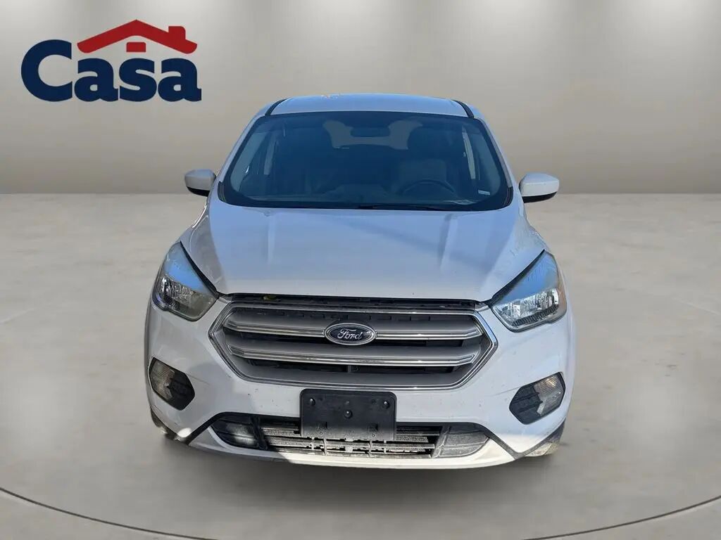 2019 Ford Escape SE — photo 1 of 8