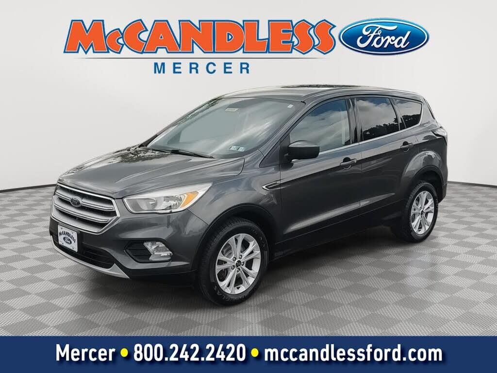 2017 Ford Escape SE — photo 1 of 13