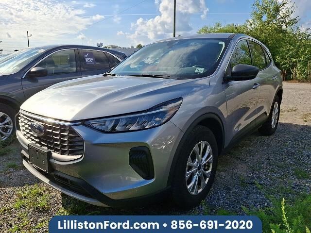 2023 Ford Escape Active — photo 1 of 26