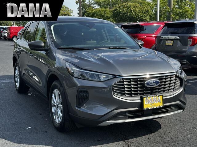 2023 Ford Escape Active — photo 1 of 26