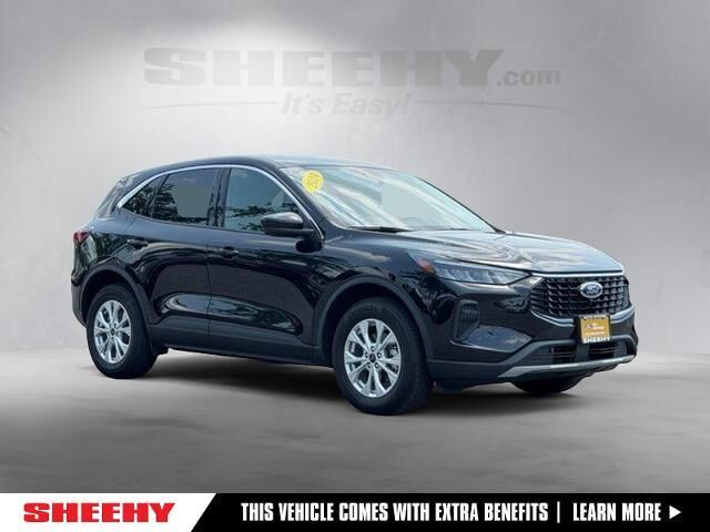 2024 Ford Escape Active — photo 1 of 39