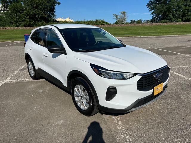 2024 Ford Escape Active — photo 1 of 26